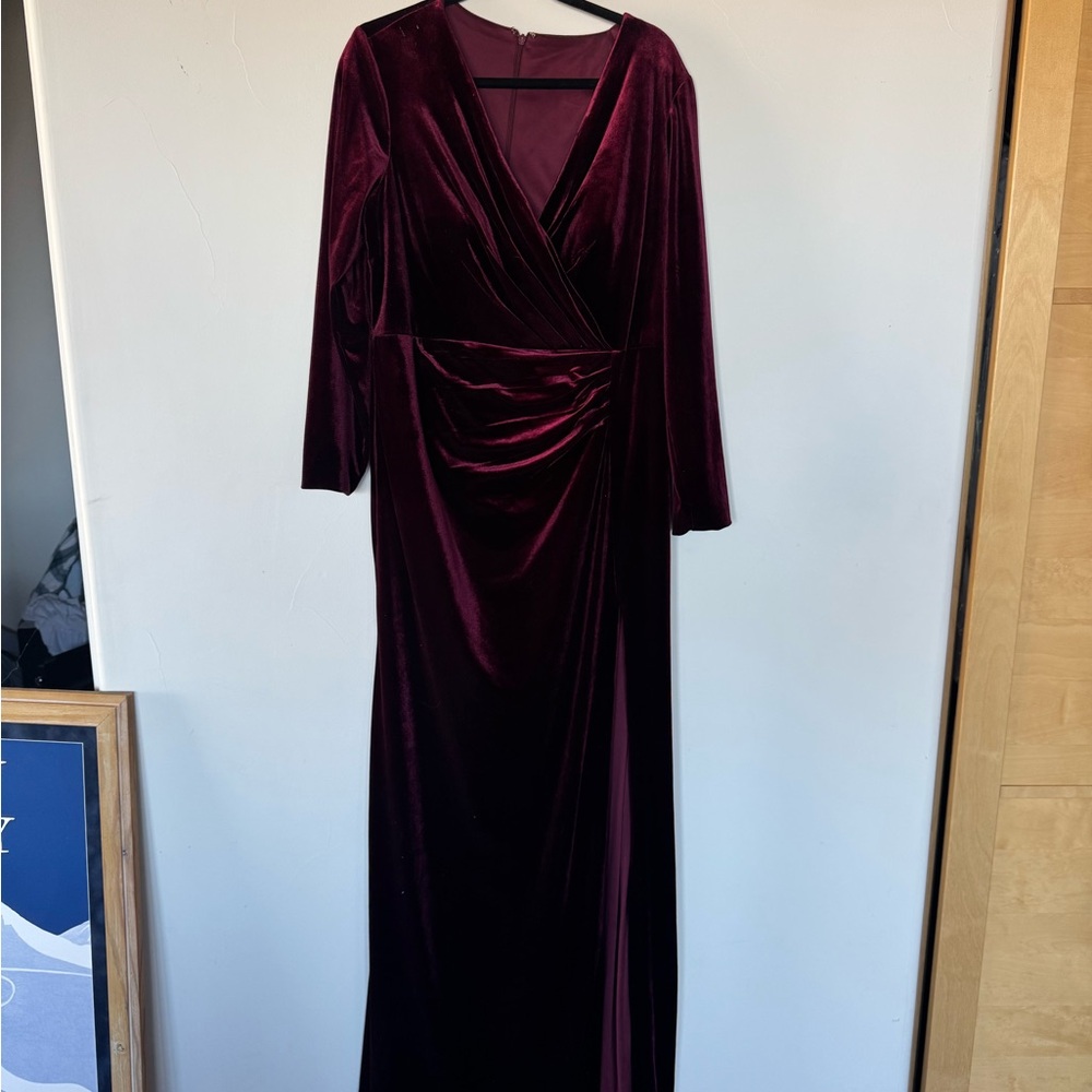Luxurious Velvet Long Sleeve Dress in Deep Burgundy